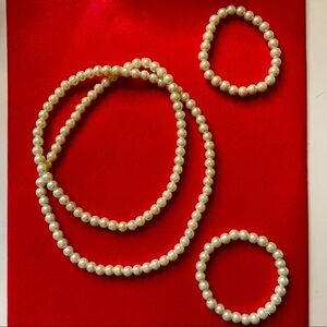 Vintage Guess Faux Pearl glam necklace 15” & 2 bracelets set jewelry Costume